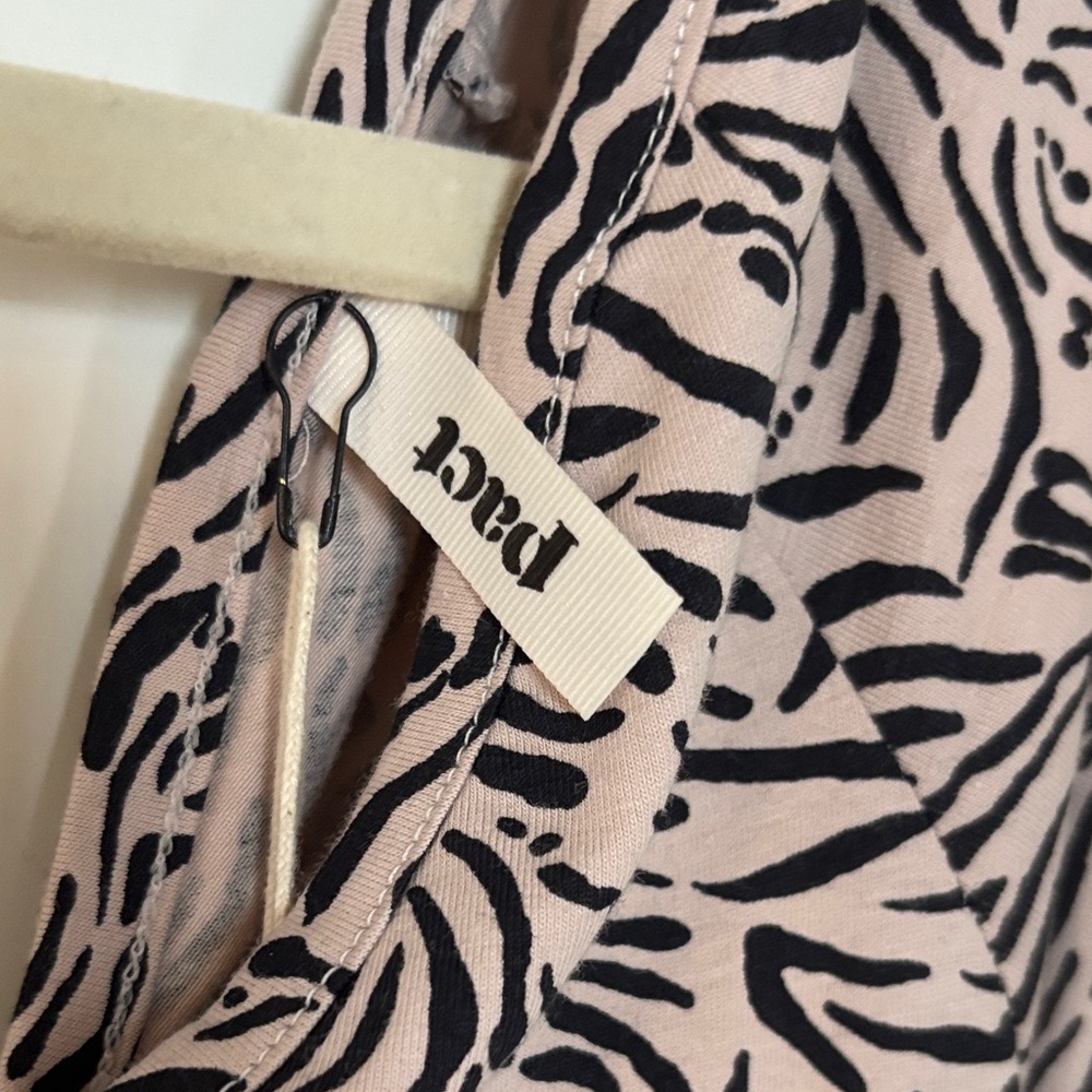 Chic Brown and Cream Patterned Midi Dress - Picture 2 of 6